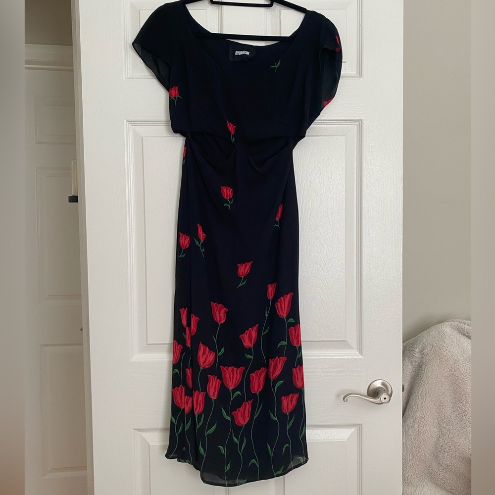 Reformation || Red Ruched Midi Dress Sweetheart Neckline